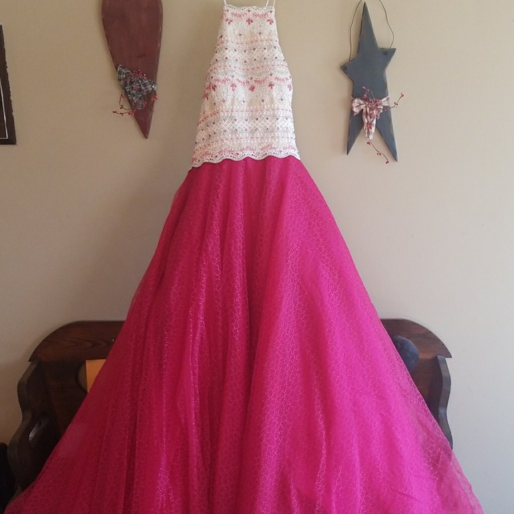 Prom dress - Picture 4 of 5